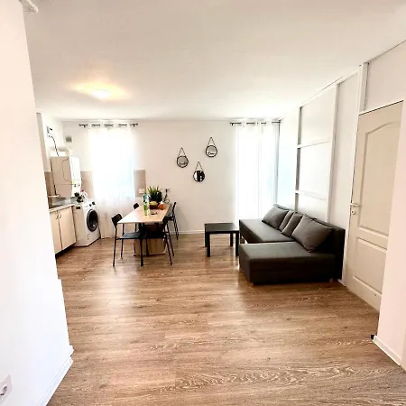 Kasper Coresi Mall - Rise Private Apartments & Suites Brașov Exterior foto