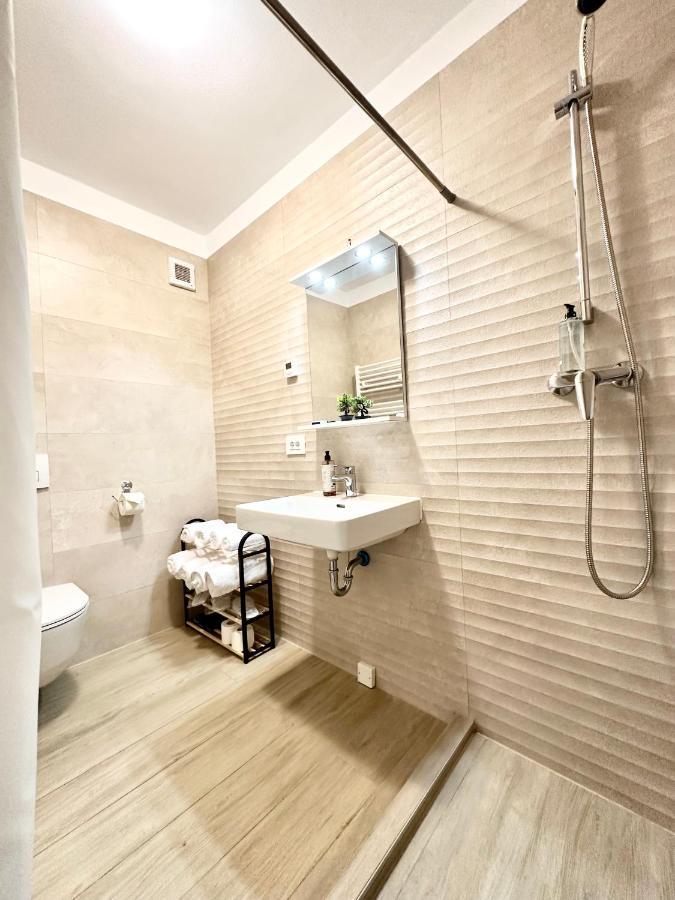 Apartment Kasper Coresi Mall - Rise Private & *