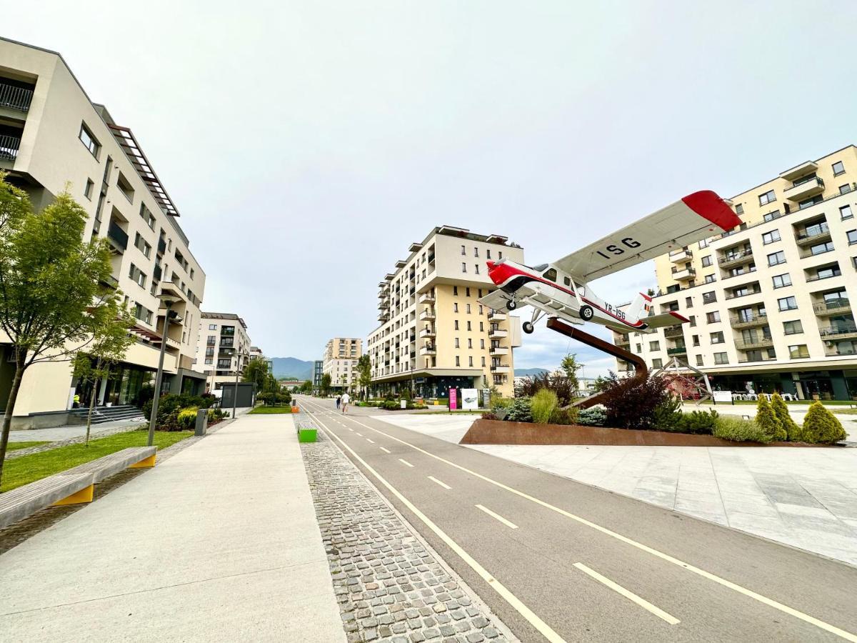 Kasper Coresi Mall - Rise Private & Apartment