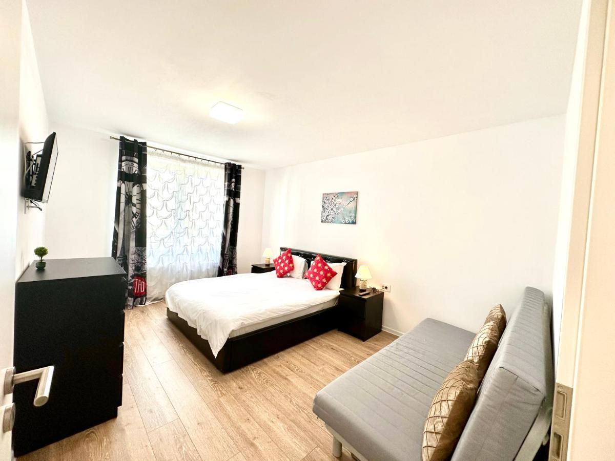 Apartment Kasper Coresi Mall - Rise Private &