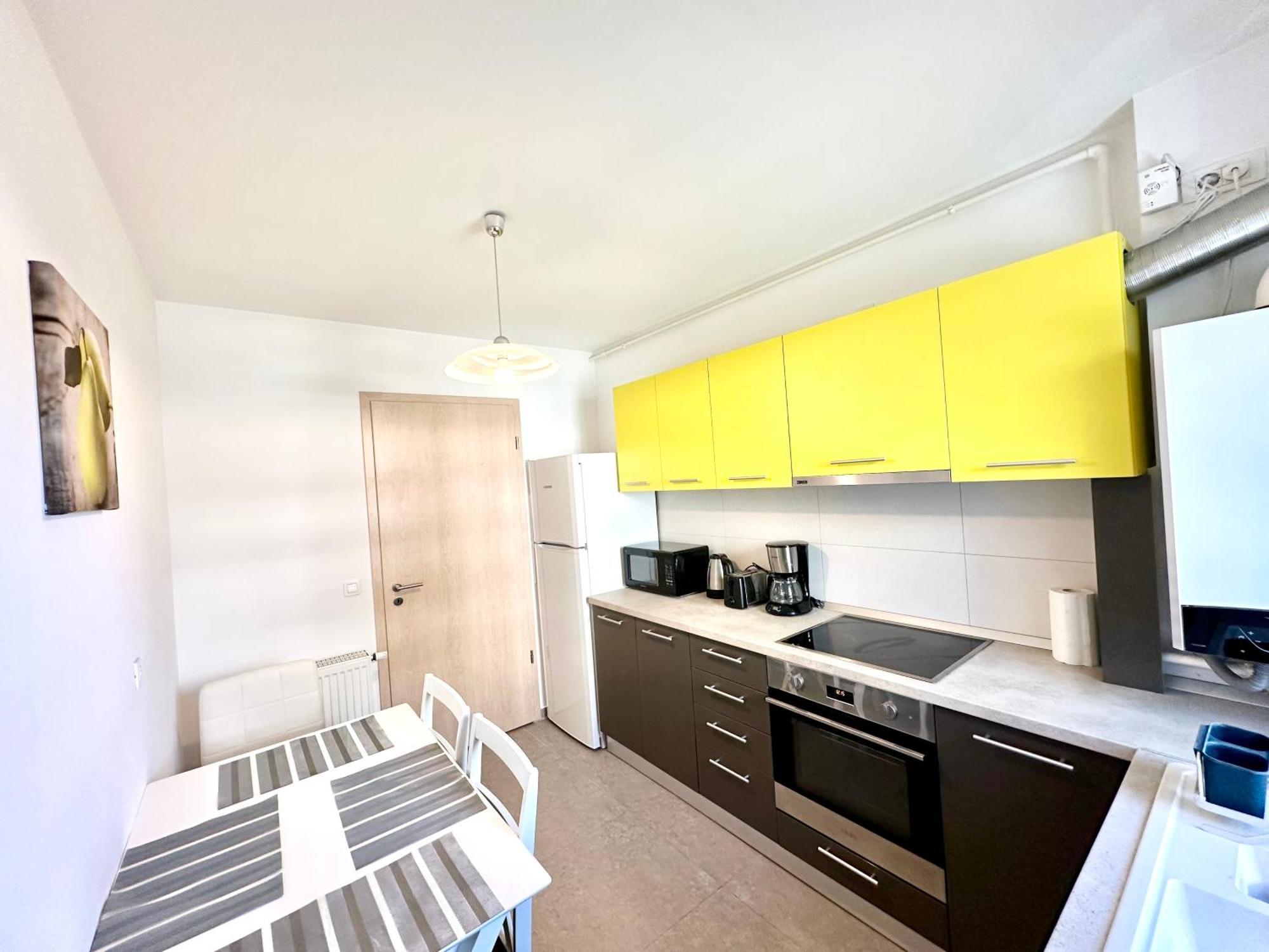 Kasper Coresi Mall - Rise Private & Apartment