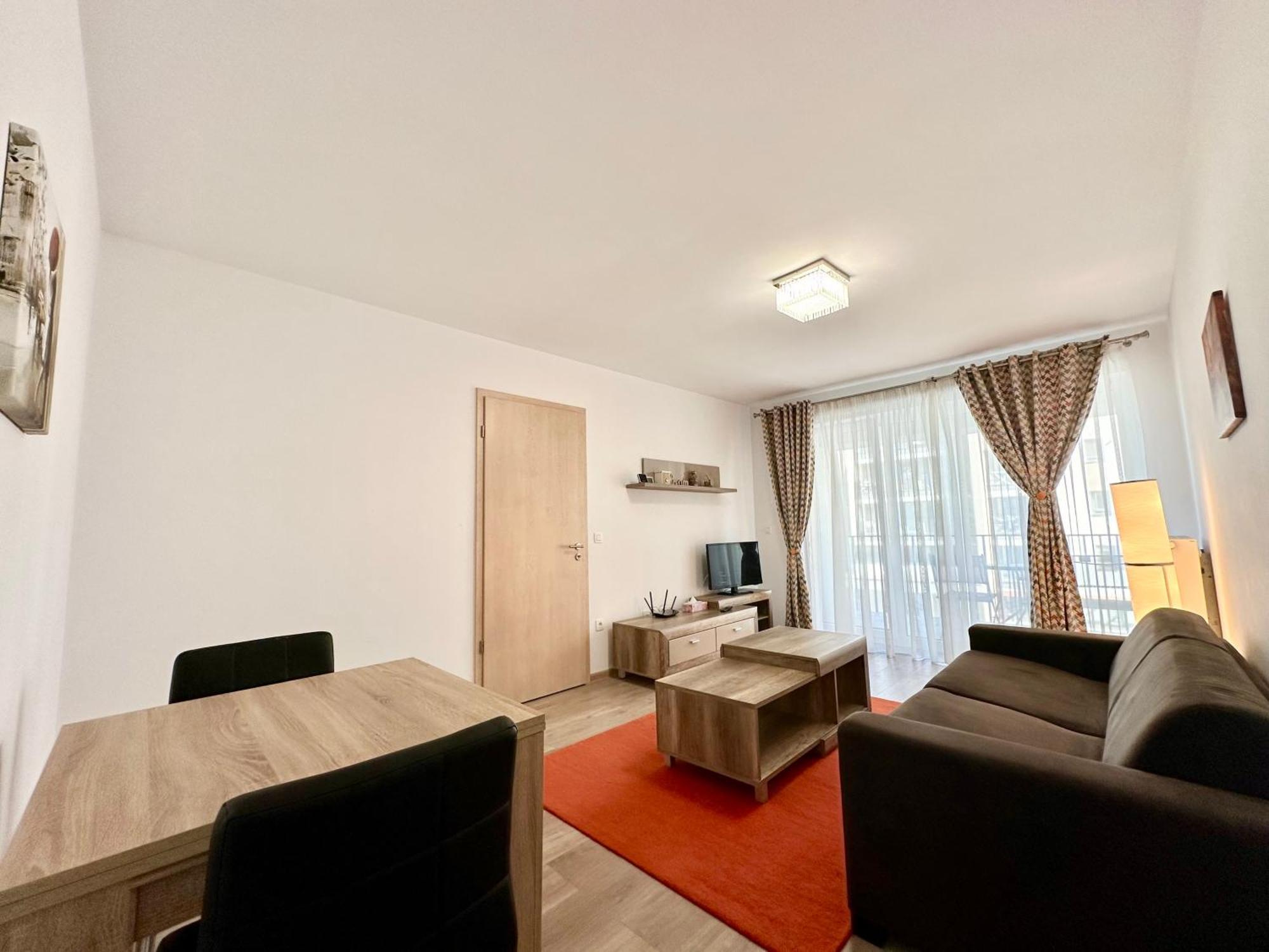 Kasper Coresi Mall - Rise Private & Apartment