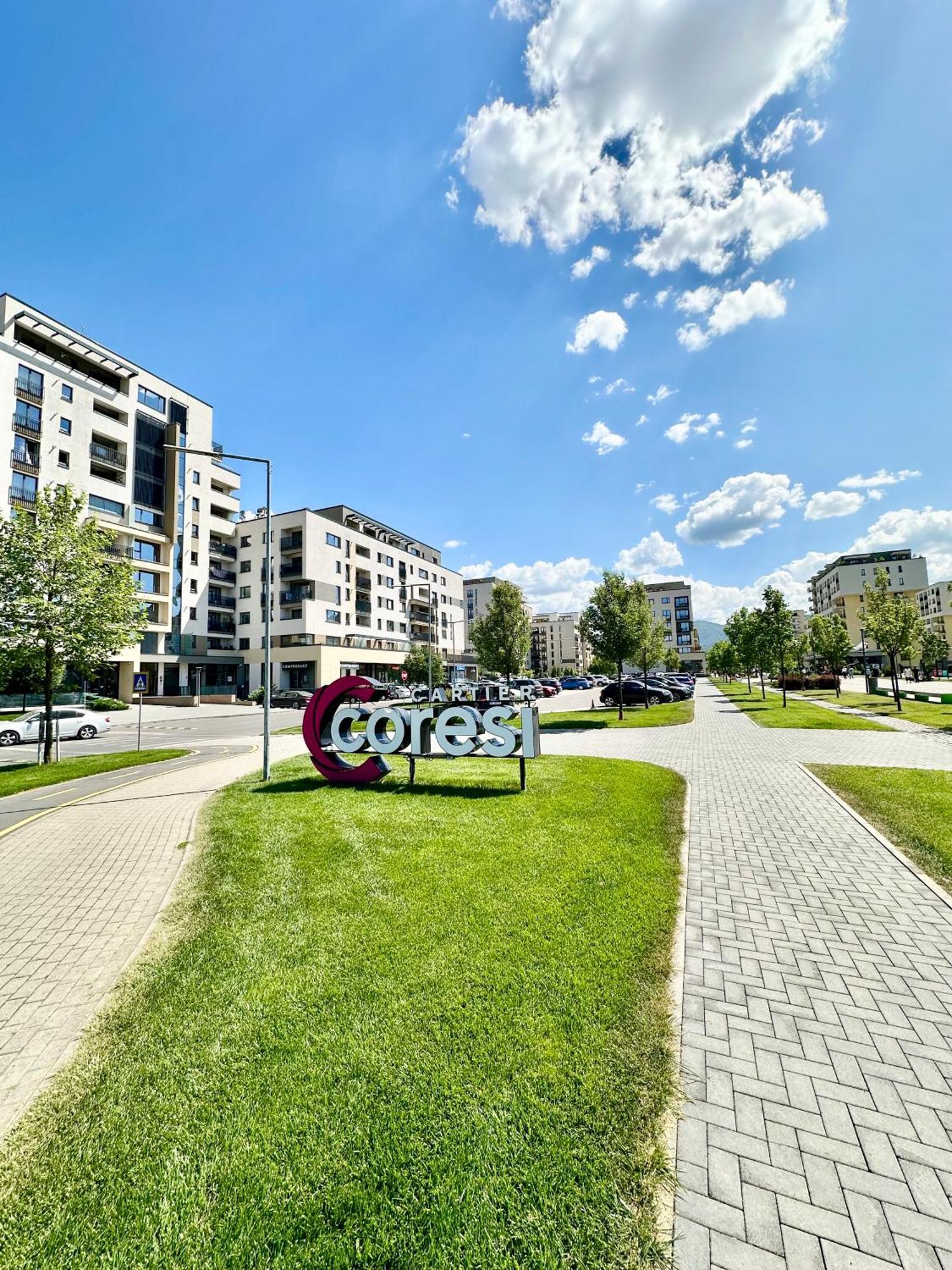 Apartment Kasper Coresi Mall - Rise Private &