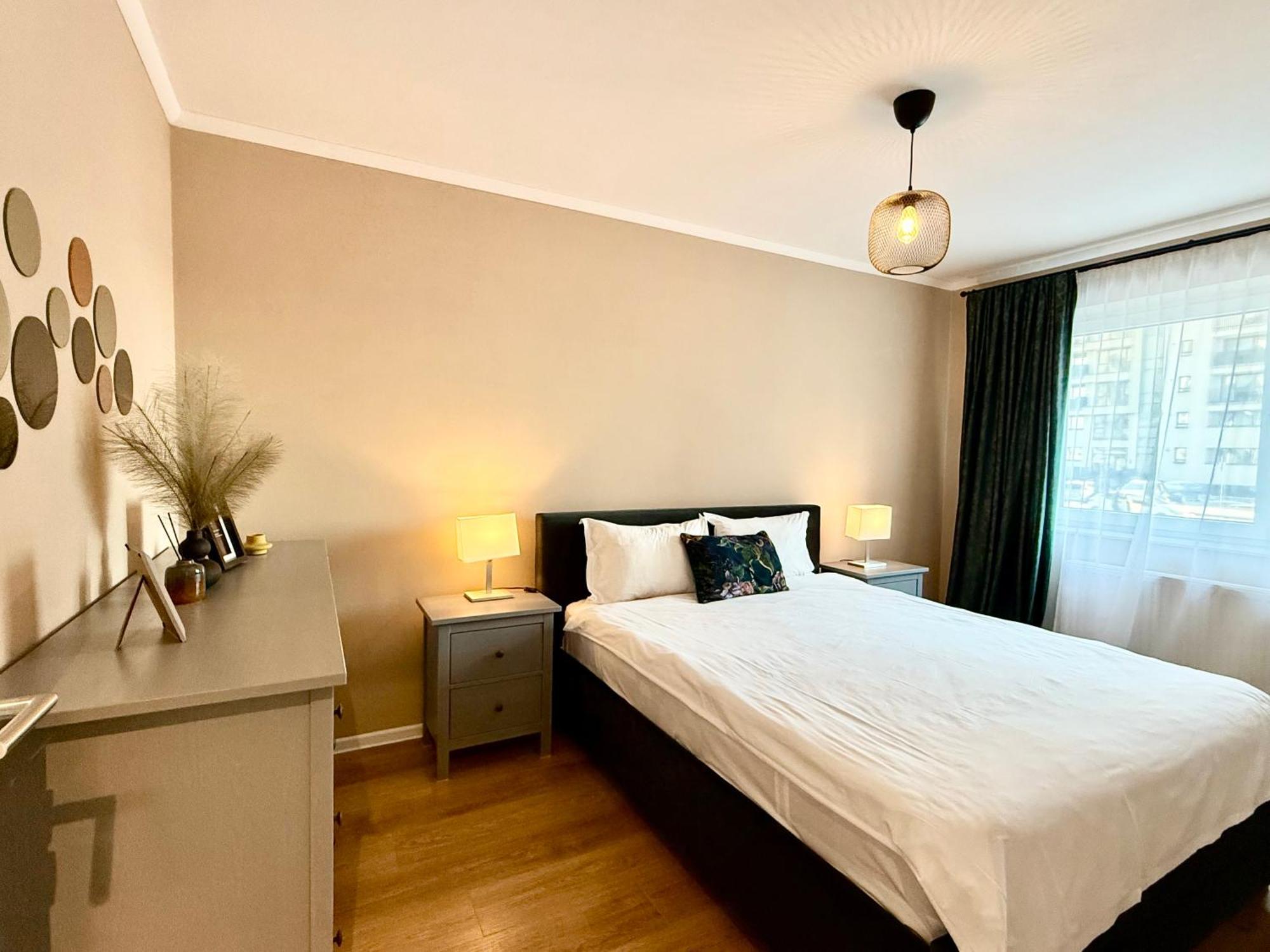 Apartment Kasper Coresi Mall - Rise Private &