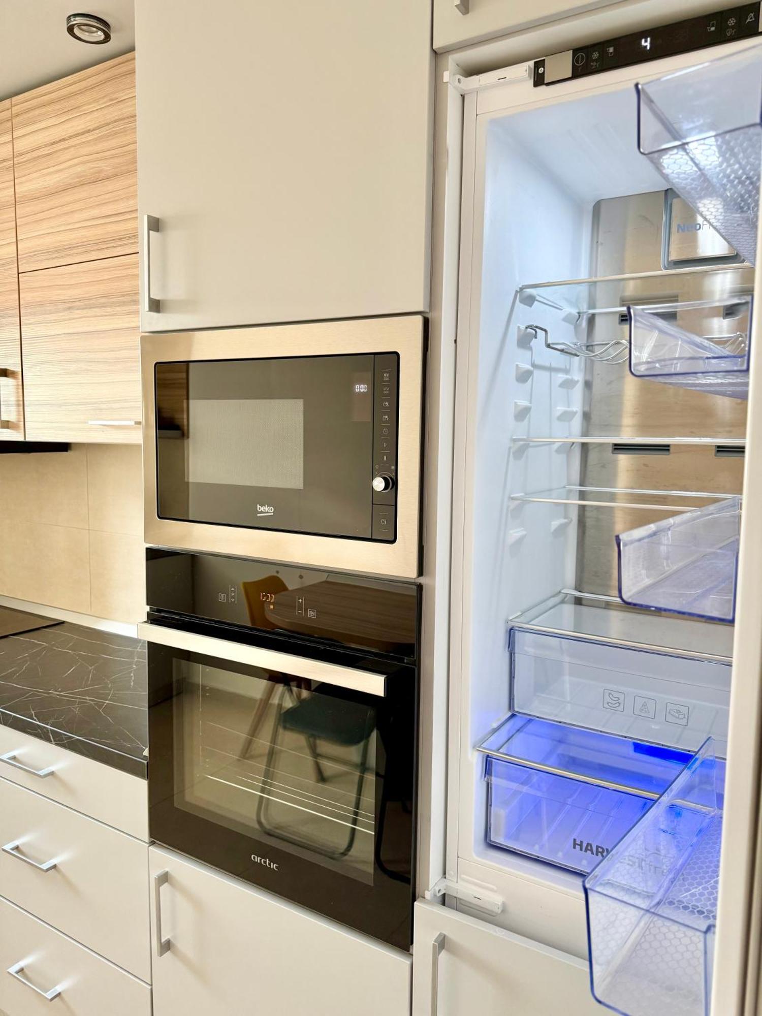 Apartment Kasper Coresi Mall - Rise Private &